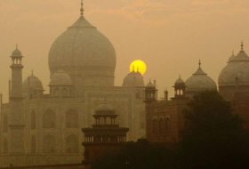 Insects pose threat to inlay work at India`s Taj Mahal